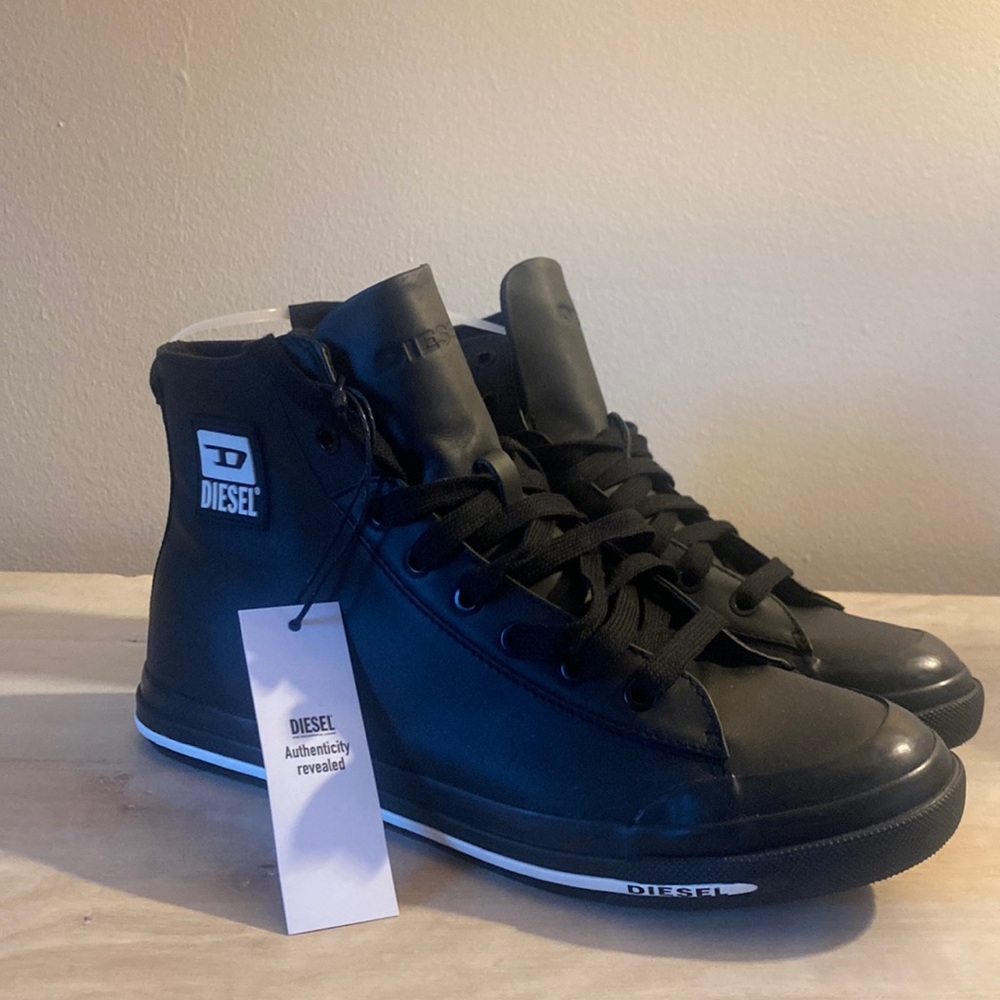 DIESEL black sneakers NWT
